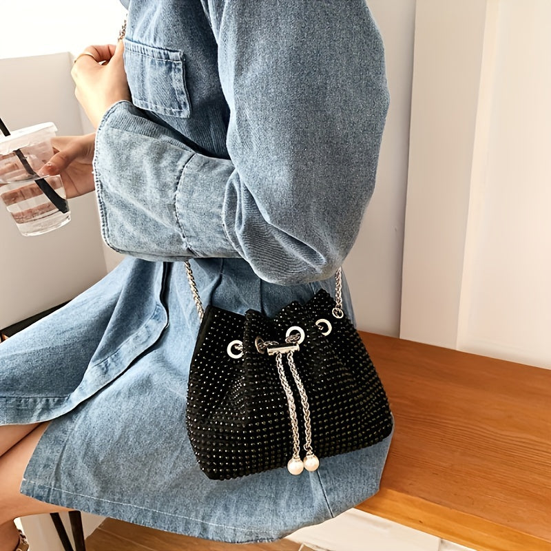 Chic Glitter Evening Clutch with Chain Strap - Drawstring Bucket Bag for Women, Perfect for Parties & Casual Outings, Available in Silvery/Black