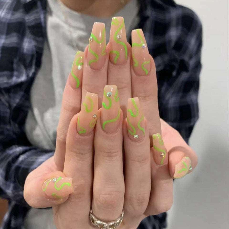 Long-Lasting Press-On Nails