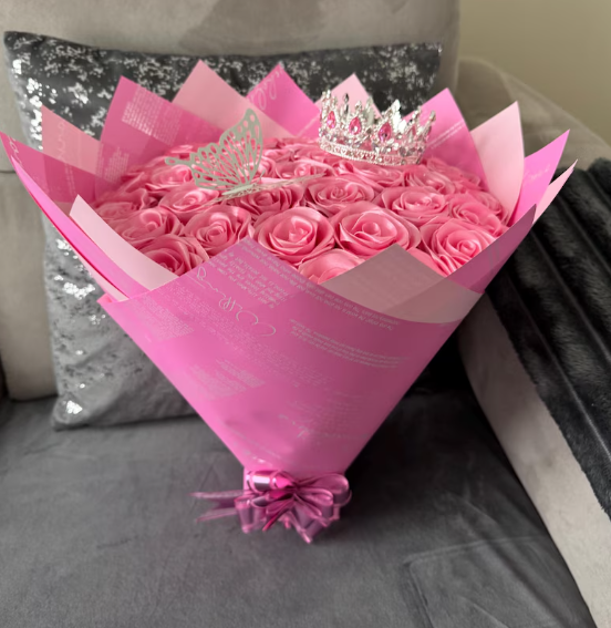 Bouquet Rose Rosa con Corona