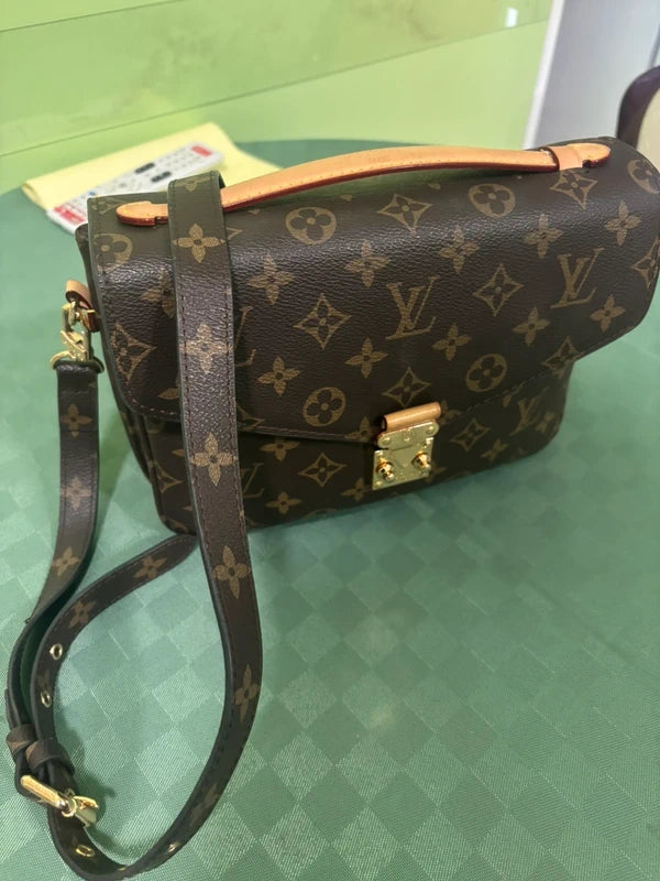 Pochette Louis Vuitton