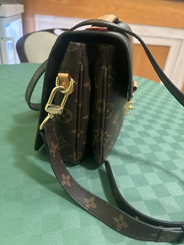 Pochette Louis Vuitton