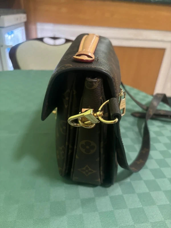 Pochette Louis Vuitton