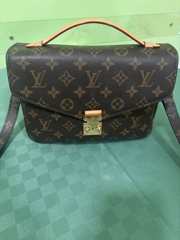 Pochette Louis Vuitton